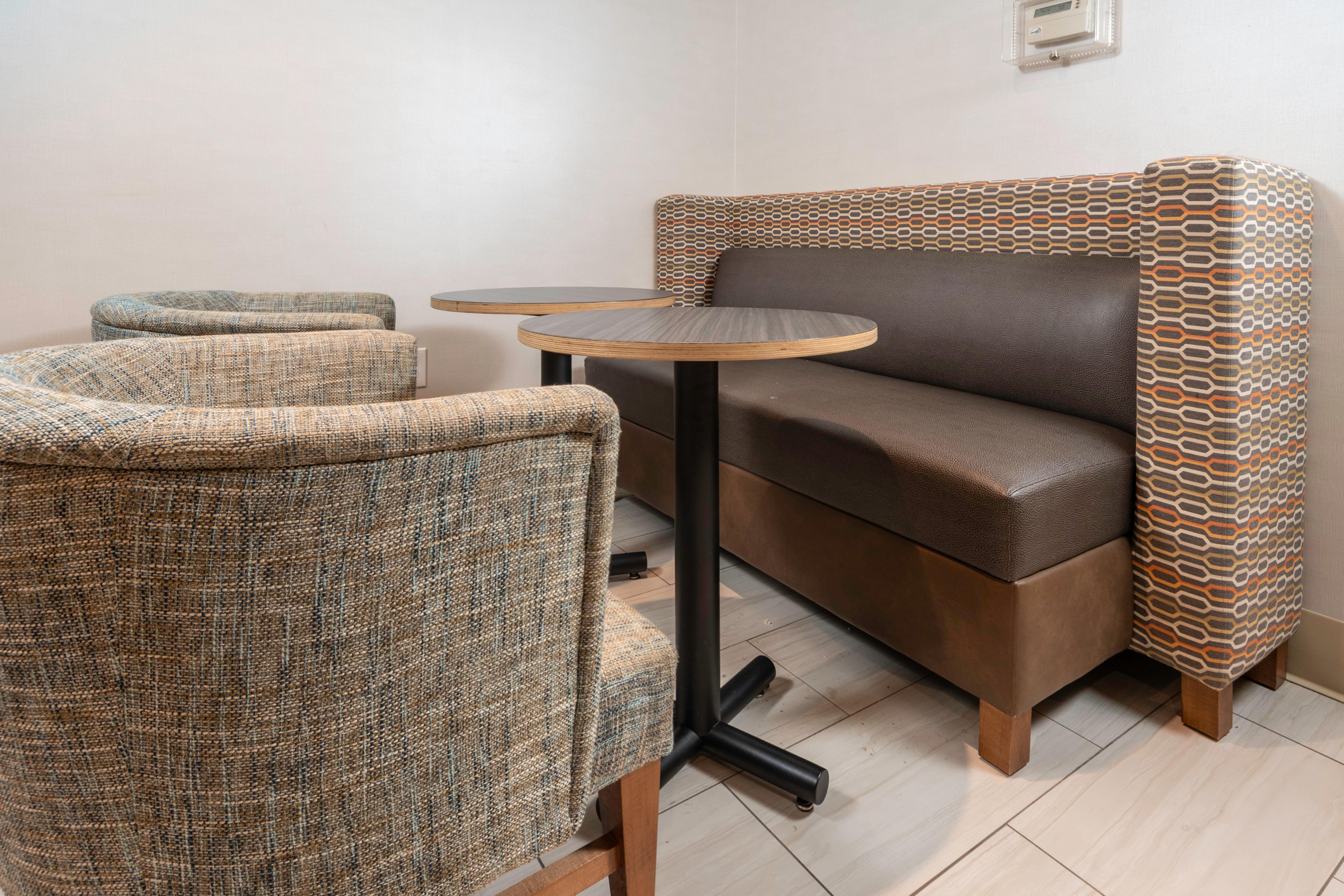 Holiday Inn Express Rochelle By Ihg Экстерьер фото