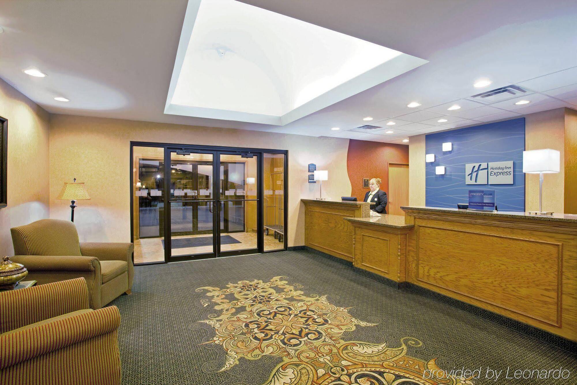 Holiday Inn Express Rochelle By Ihg Экстерьер фото